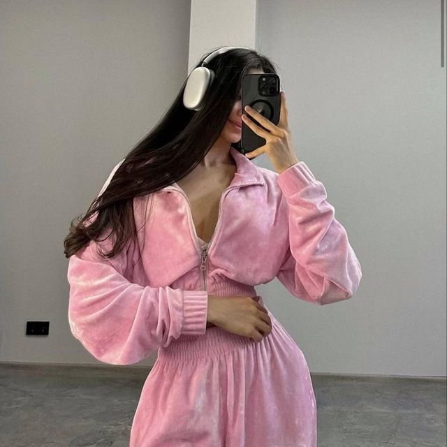 DREAM GIRL