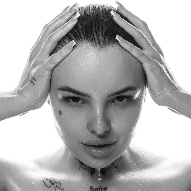 Резкая на связи 🖤