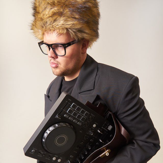 Max Nikolaev
