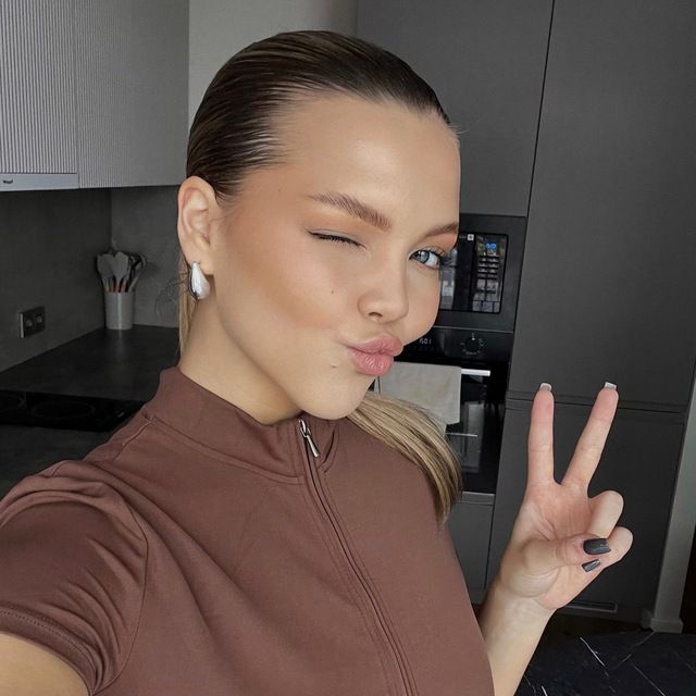 Nas Pakhomova