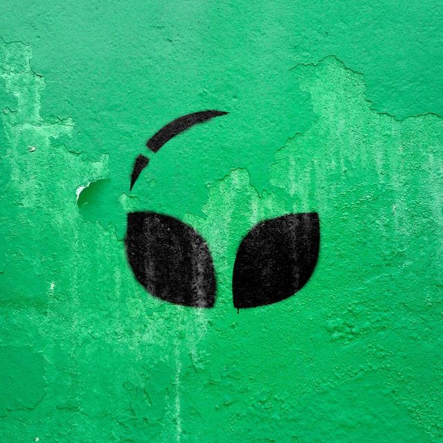 КОСМОНАВТЫ ТУТ